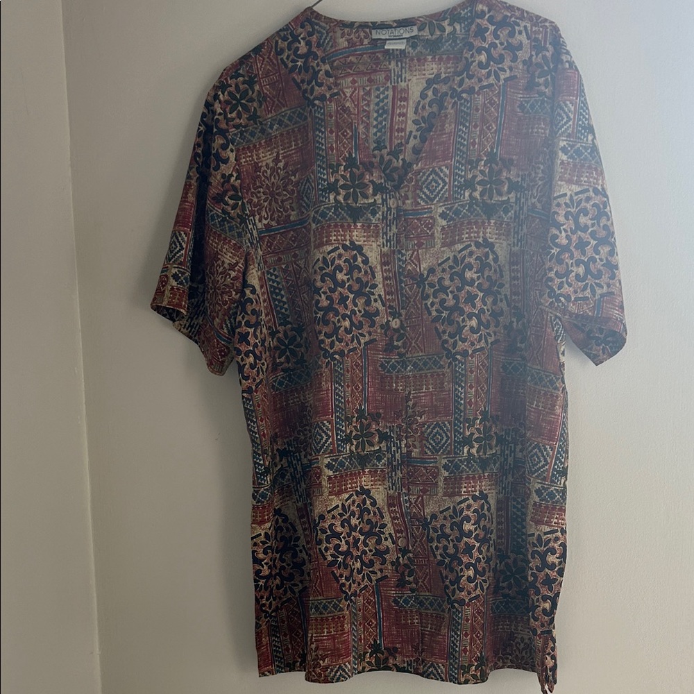 đź’›Multicolor Patterned button down - Picture 2 of 5